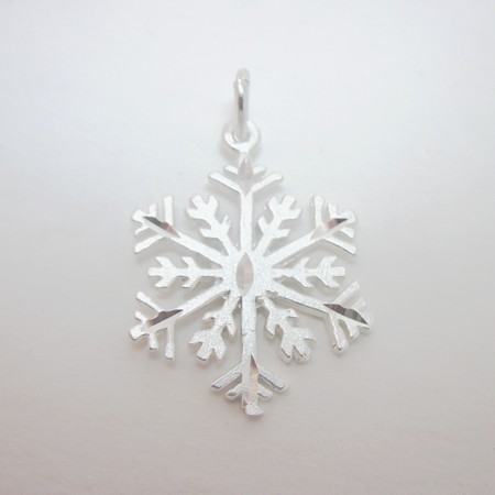 Etched Sterling Silver Snowflake Pendant - Click Image to Close